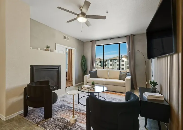 Apartment Ascent 2010 Cozy 2br I 2ba Retreat - Pool - Gym - Free Parking *