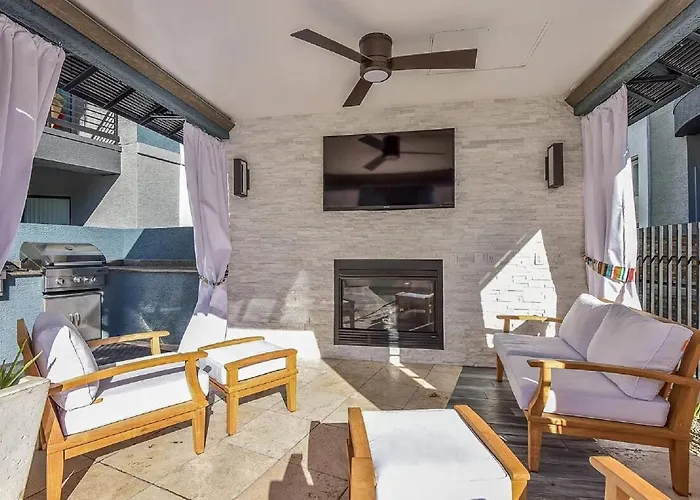 Ascent 2010 Cozy 2br I 2ba Retreat - Pool - Gym - Free Parking *